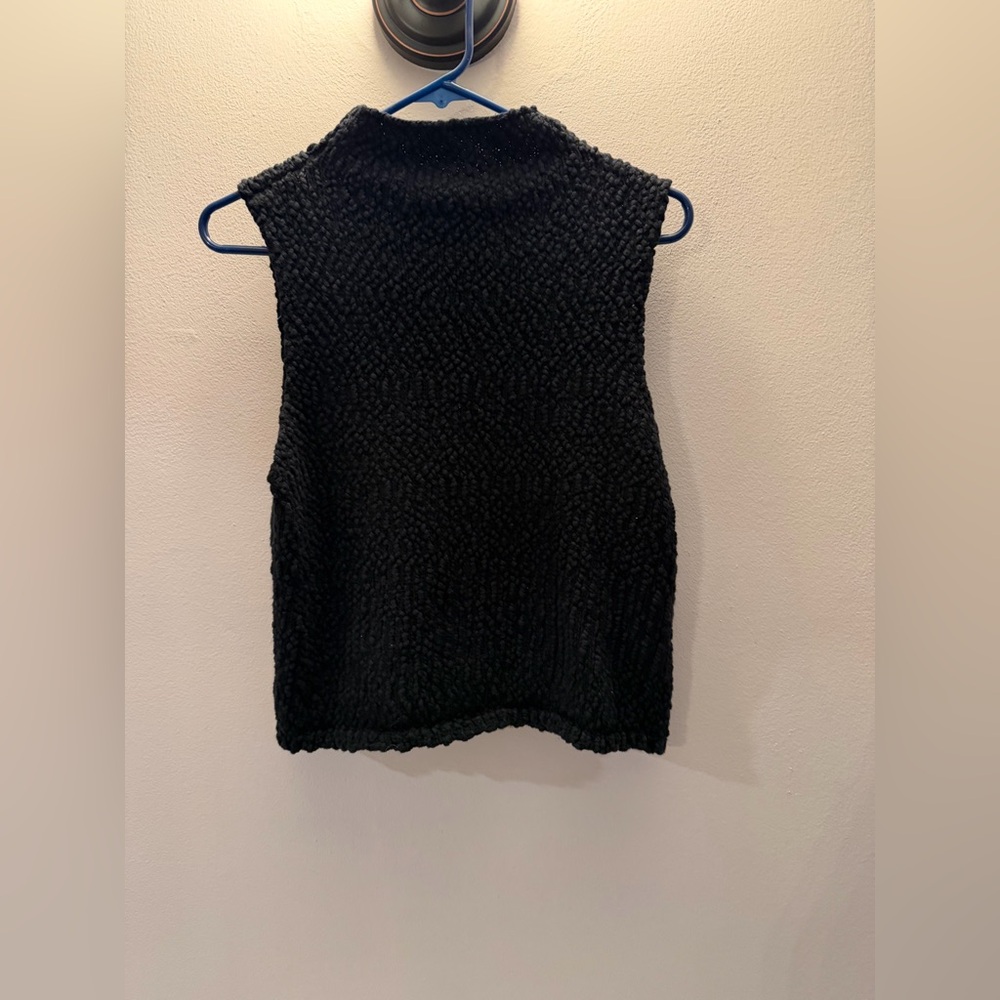 Black Sleeveless Knit Sweater‎ Sablyn size large